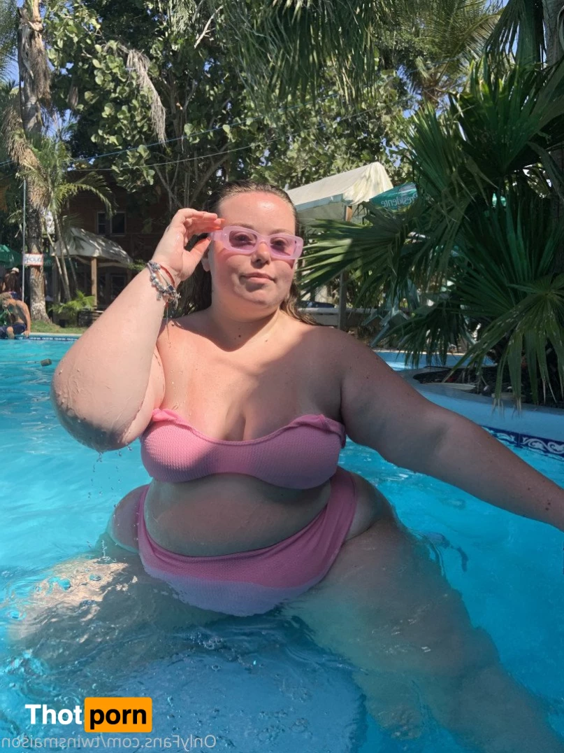 ROCIO &amp; LUCÍA MAISON 2892455