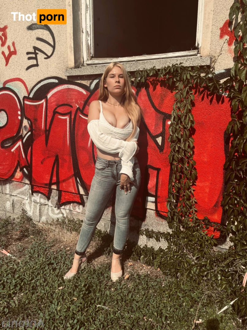 imhotantonia 6186797