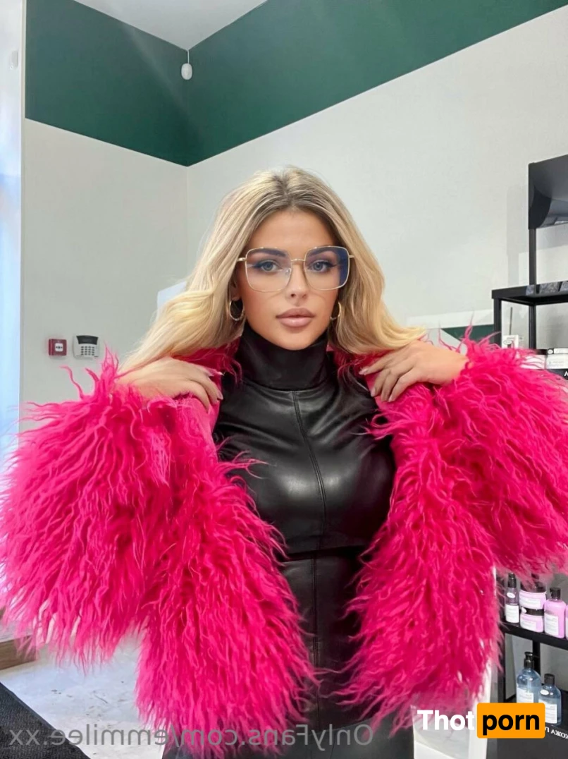 🍑﻿🍑﻿Emily🍑﻿🍑﻿ 15247233