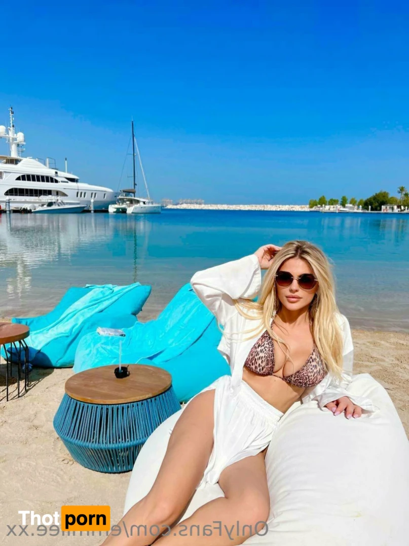 🍑﻿🍑﻿Emily🍑﻿🍑﻿ 15247396