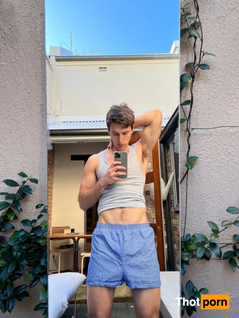 uronlyhotguy 2619367