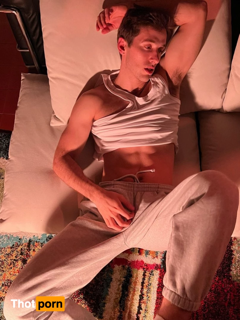 uronlyhotguy 2619398