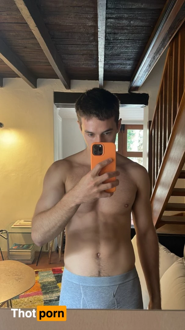 uronlyhotguy 2619493