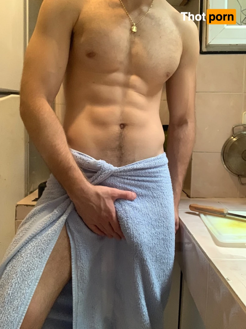 uronlyhotguy 15223941