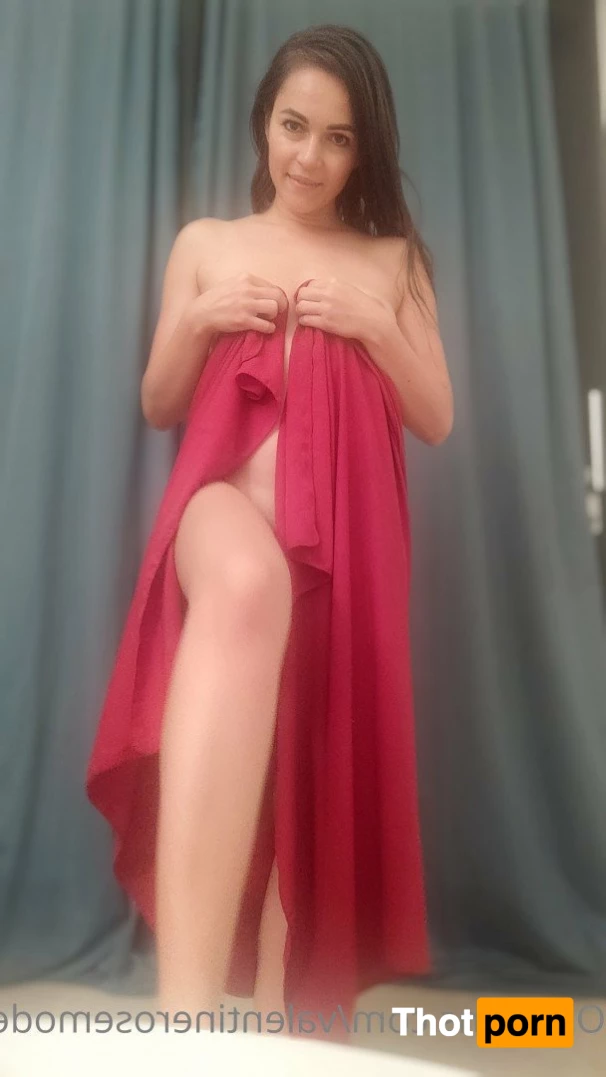 valentinerosemodel 2595107