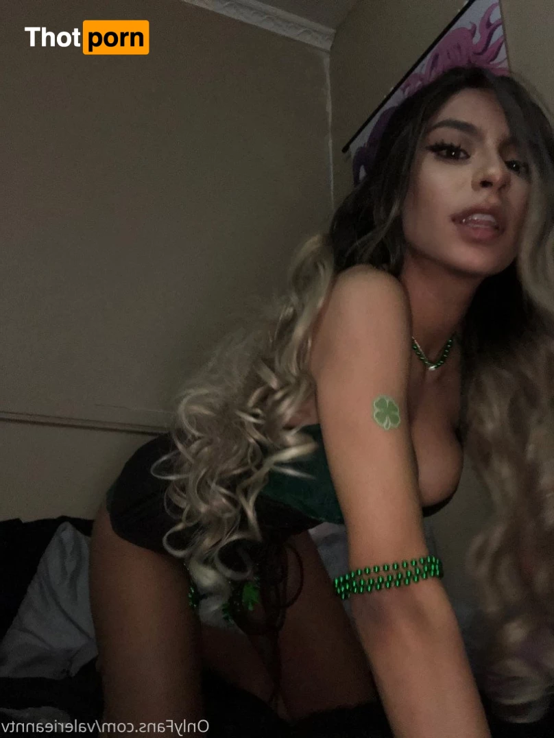 Valerie Ann TV 2596401