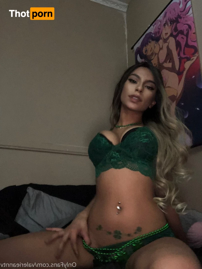 Valerie Ann TV 2596566