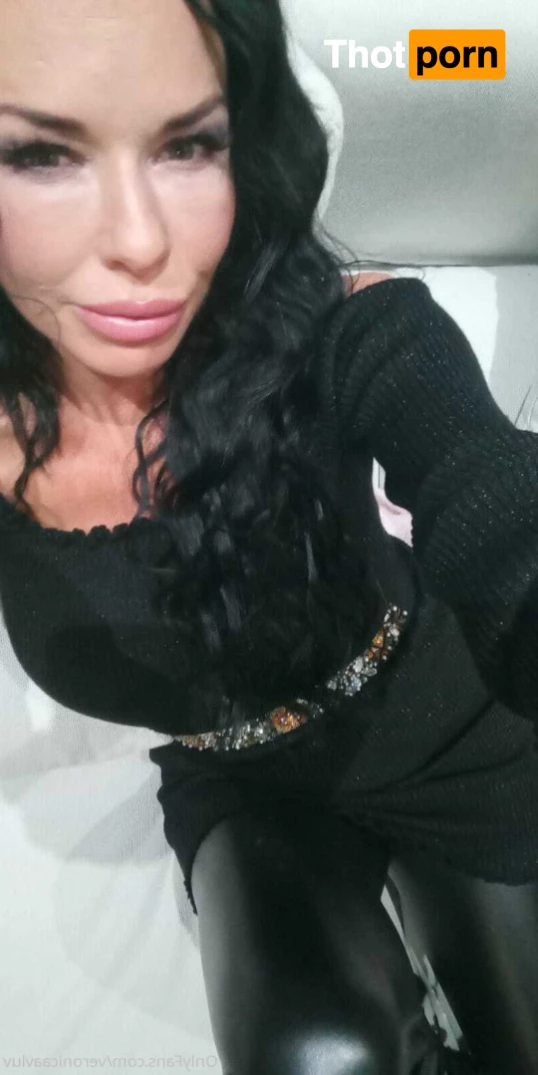 Veronica Avluv 5764893