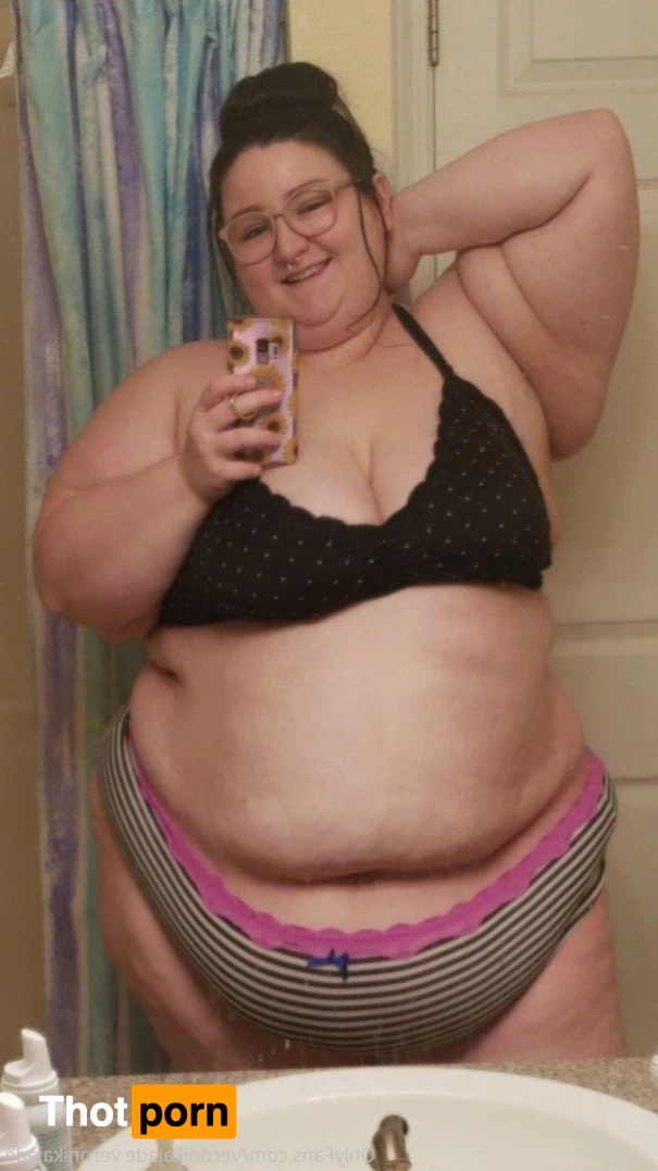 Veronika Jade 2607701