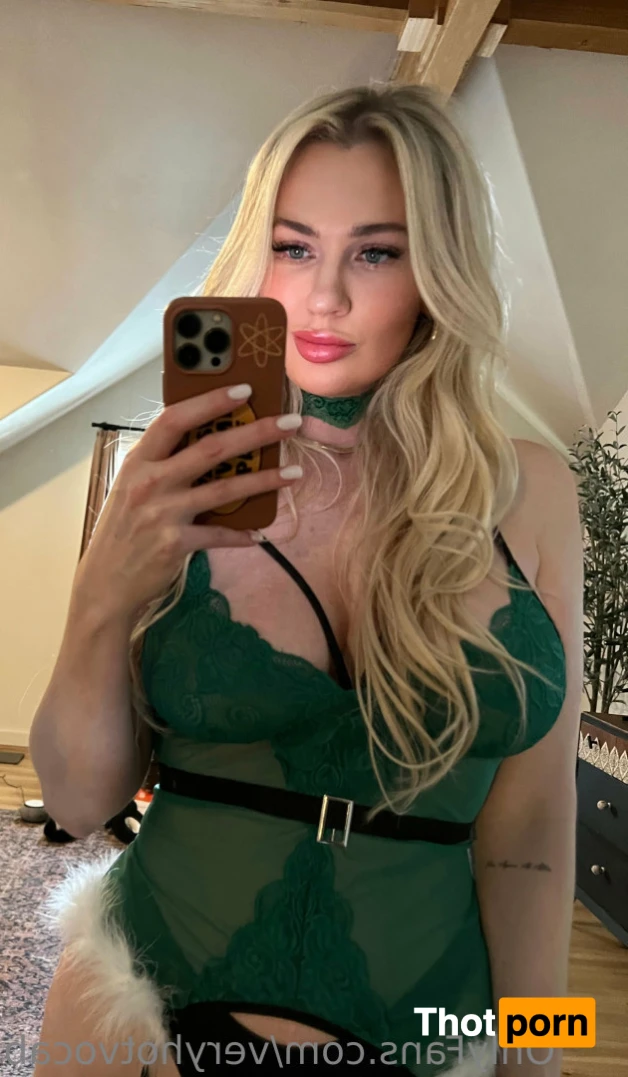 veryhotvocab 11130859