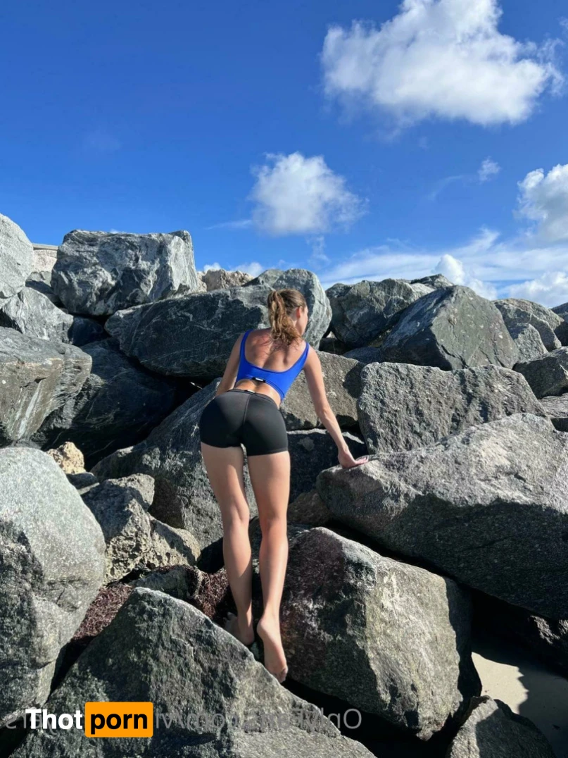 Victoria Myers 14890981