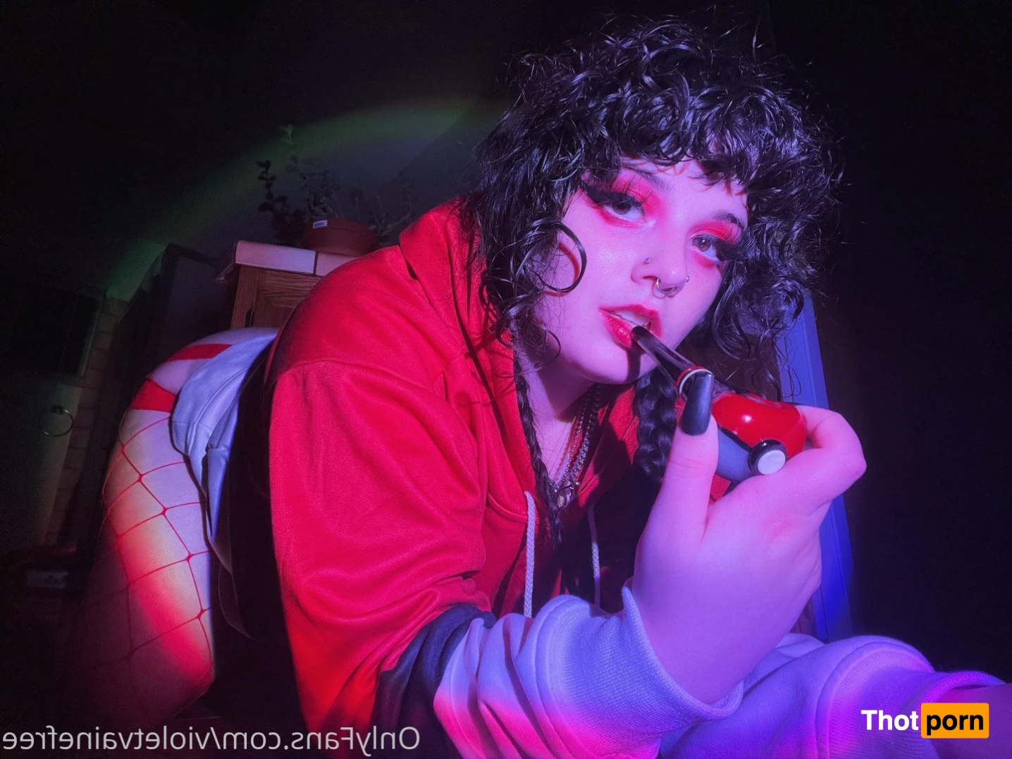 Violet Vaine 2589721