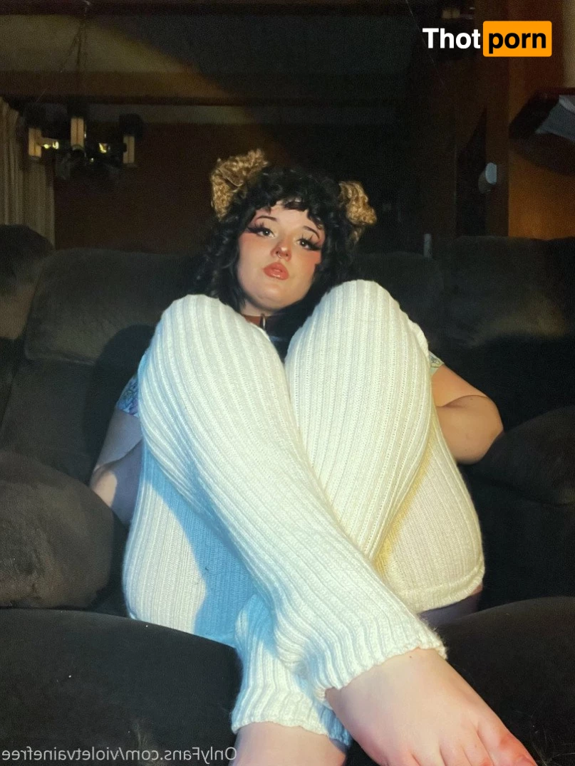 Violet Vaine 2589745