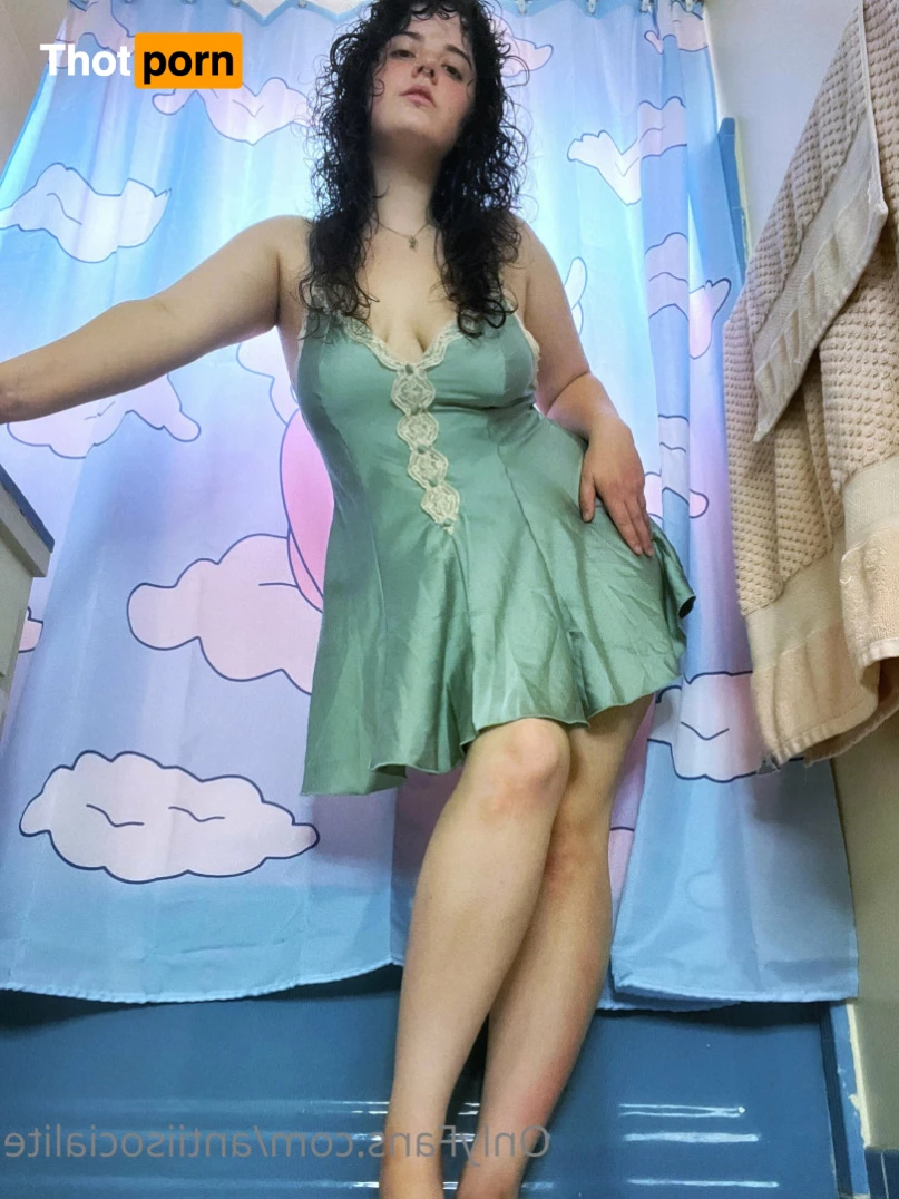 Violet Vaine 5863628