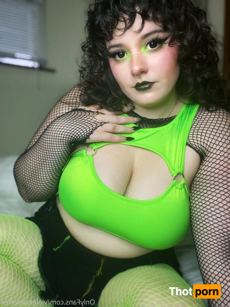 Violet Vaine 5863828