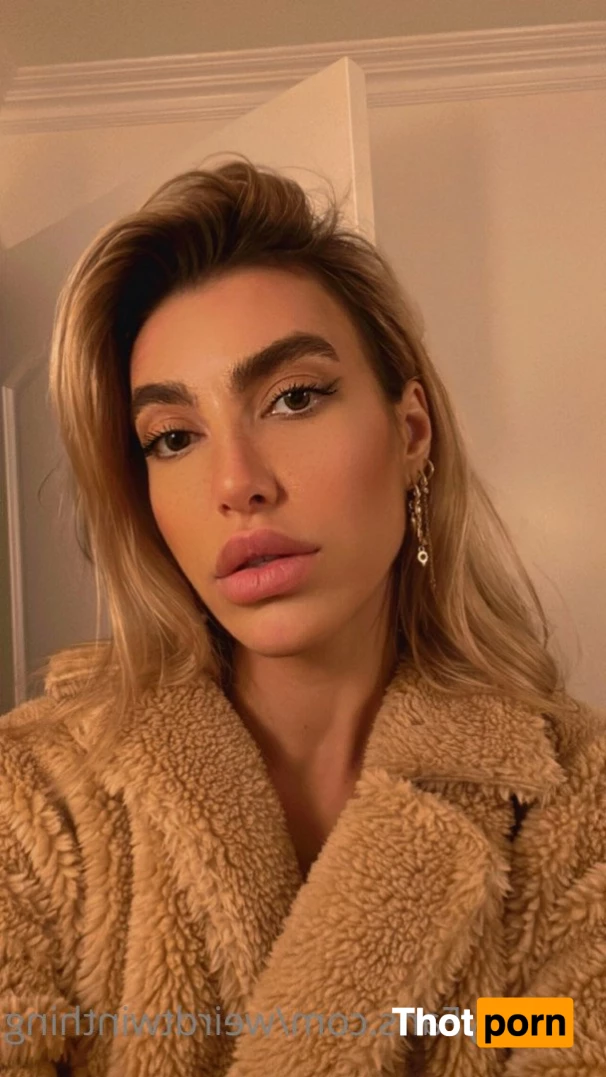 Weirdtwinthing 2848814