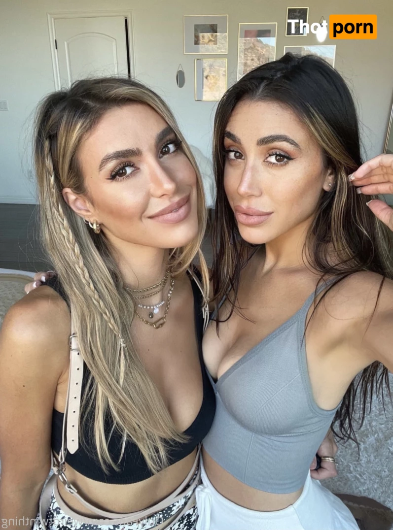 Weirdtwinthing 9736973