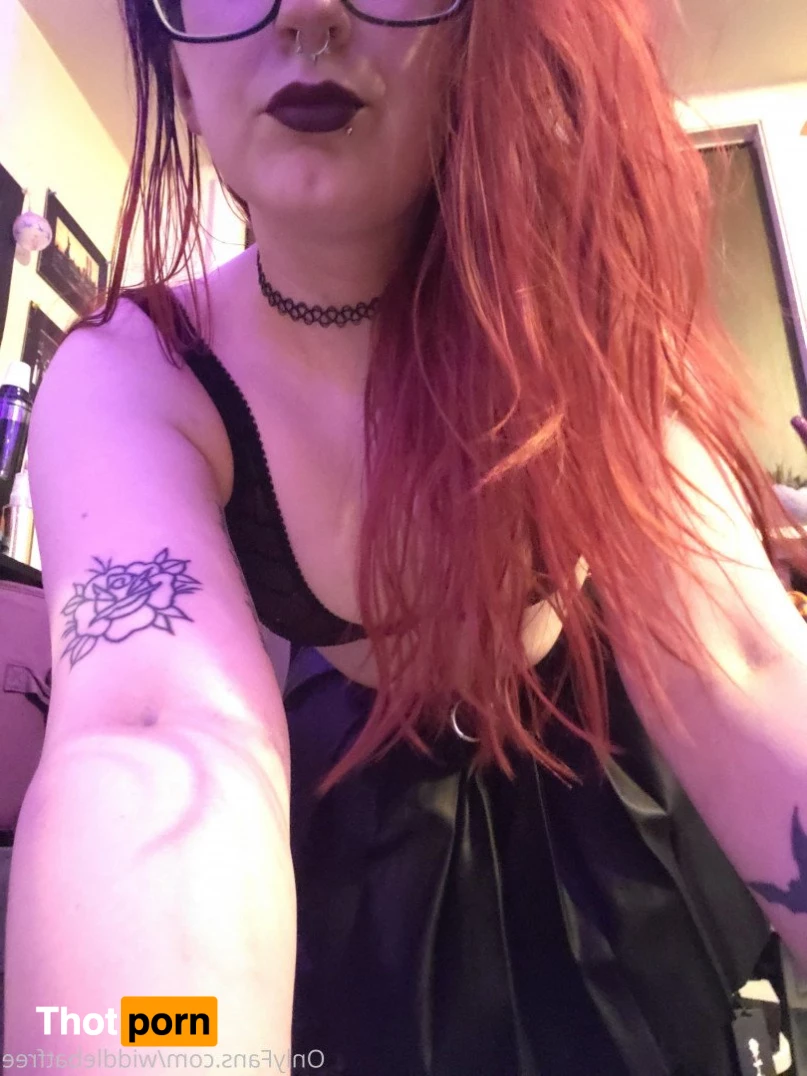 𖤐 bad witch 𖤐 2580793