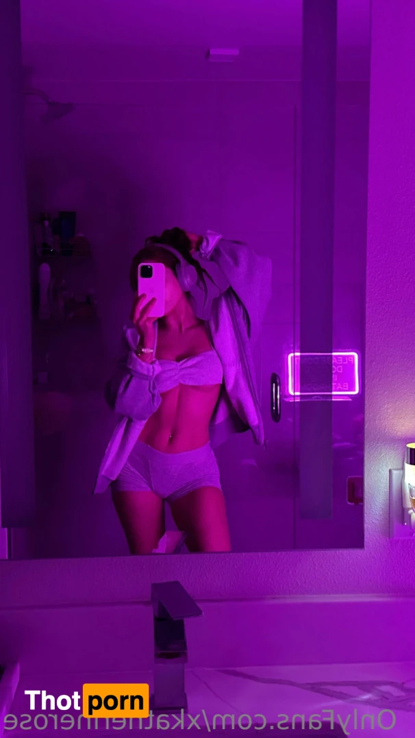 🌹Katie Rose🌹 14730979