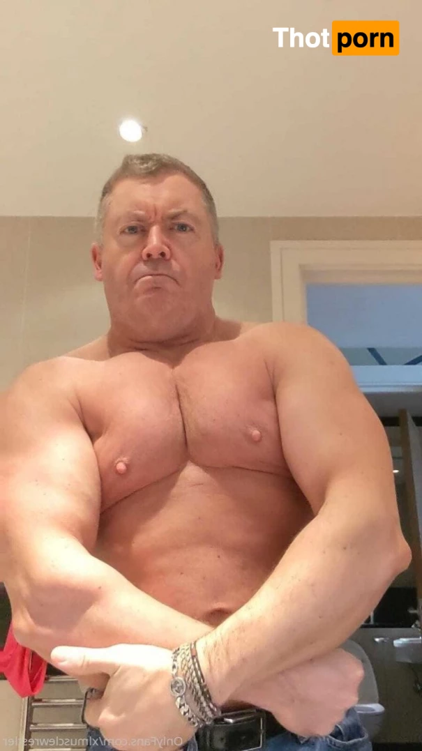 Xlmusclewrestler 2582588