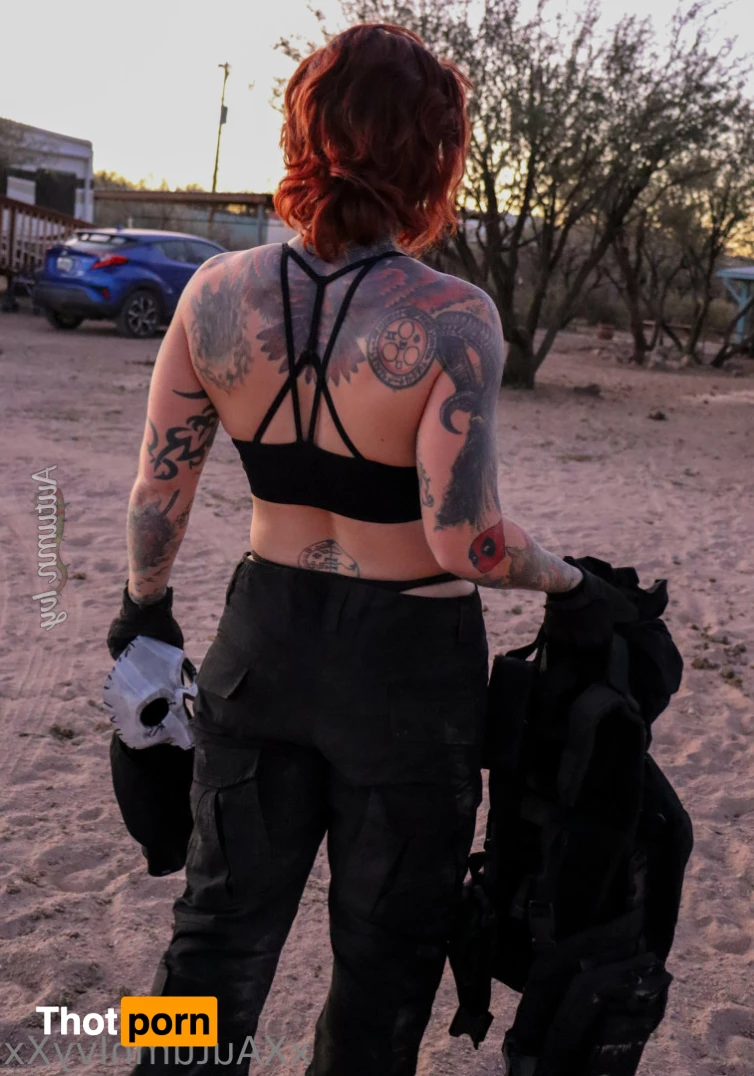 Autumn Ivy 🔪 9433789