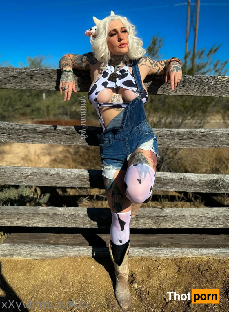 Autumn Ivy 🔪 10991714