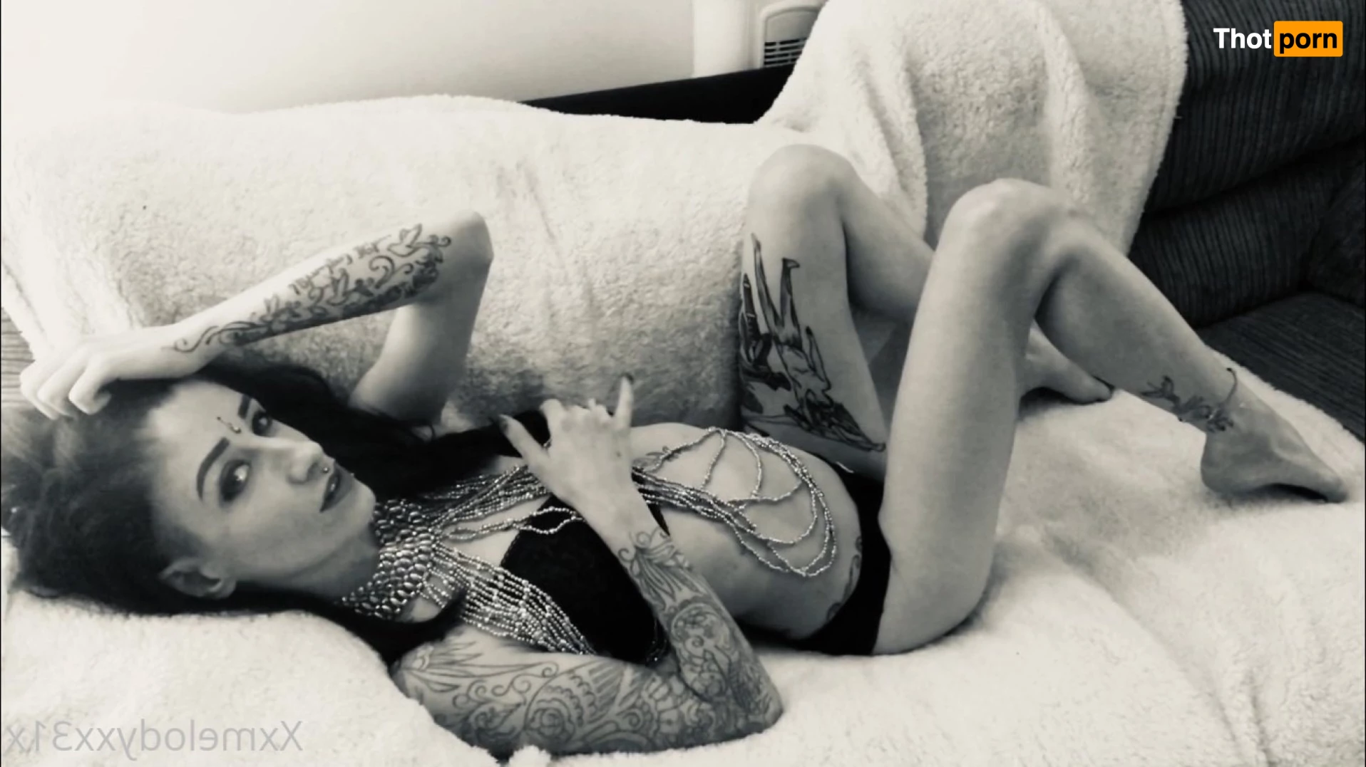 Melody 🖊 erotic stories and audios 5861096