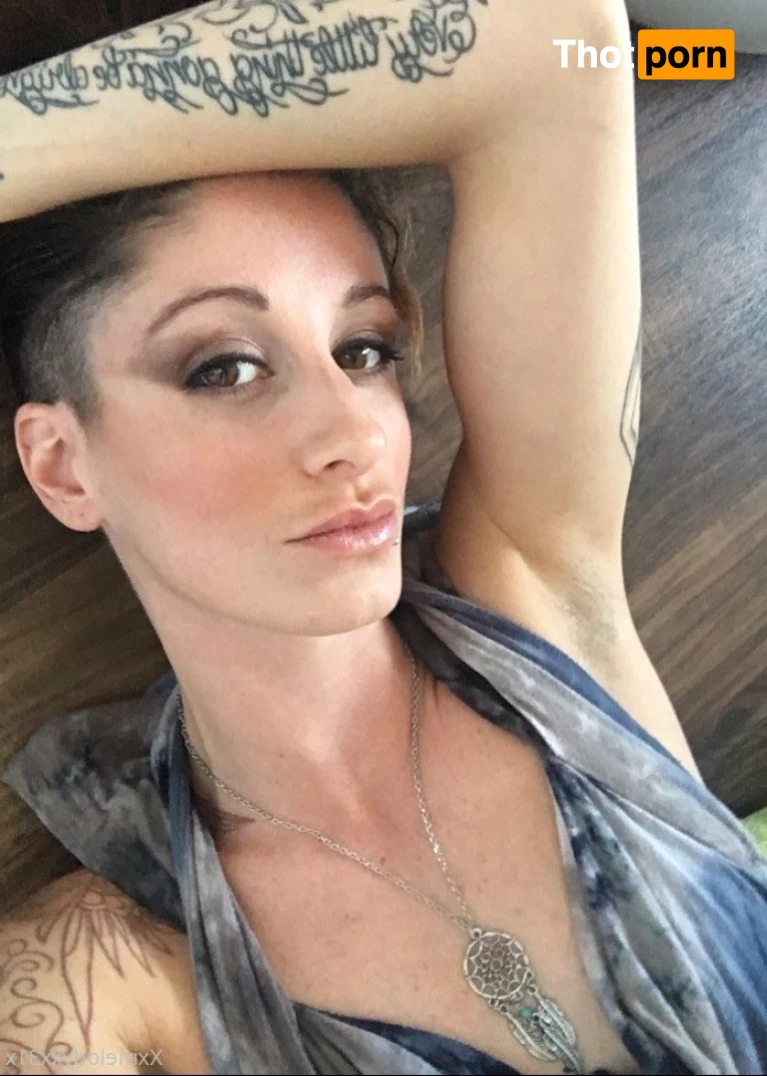 Melody 🖊 erotic stories and audios 5861557