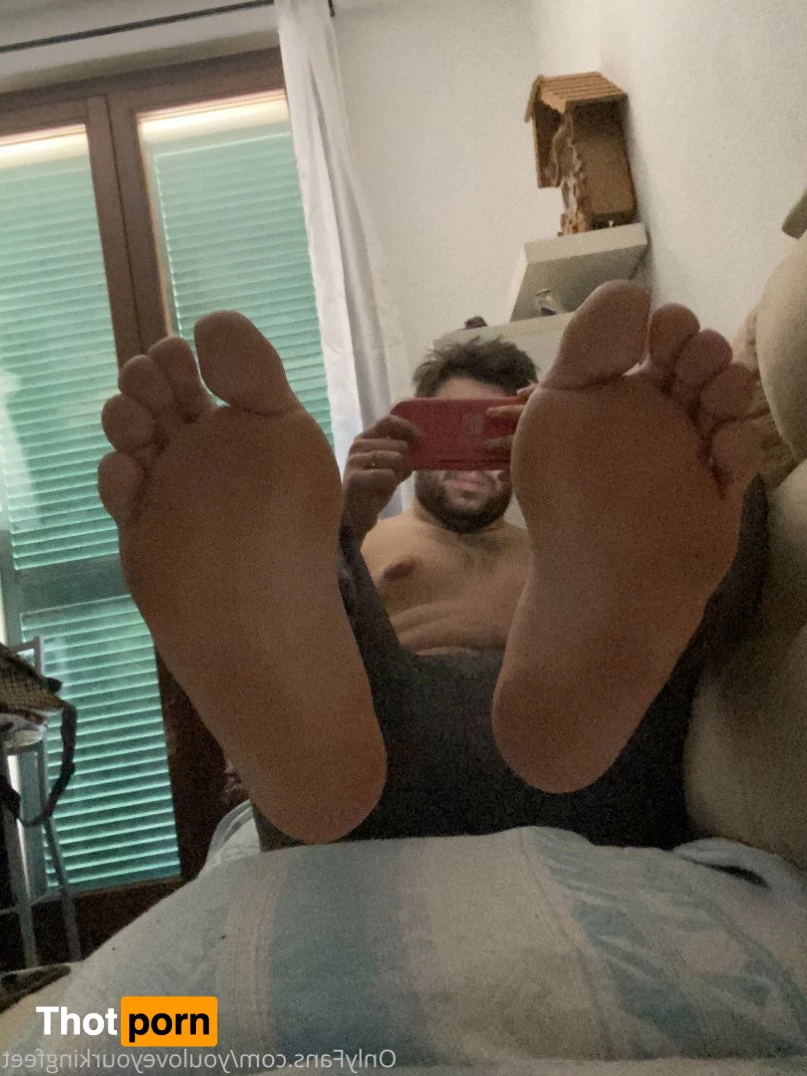 youloveyourkingfeet 2569718