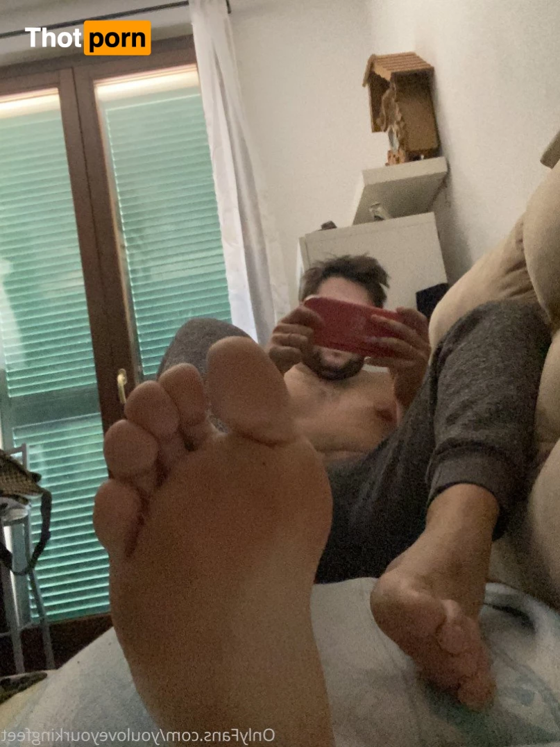 youloveyourkingfeet 2569765