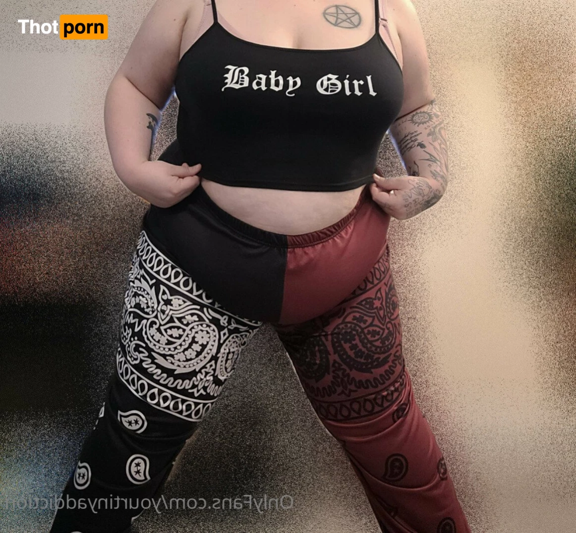 yourtinyaddiction 2570771