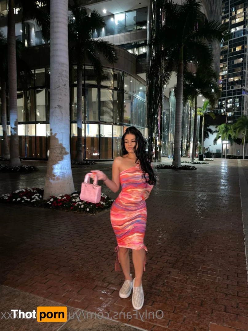 ❗️COLLEGE BABE❗️ 2568938