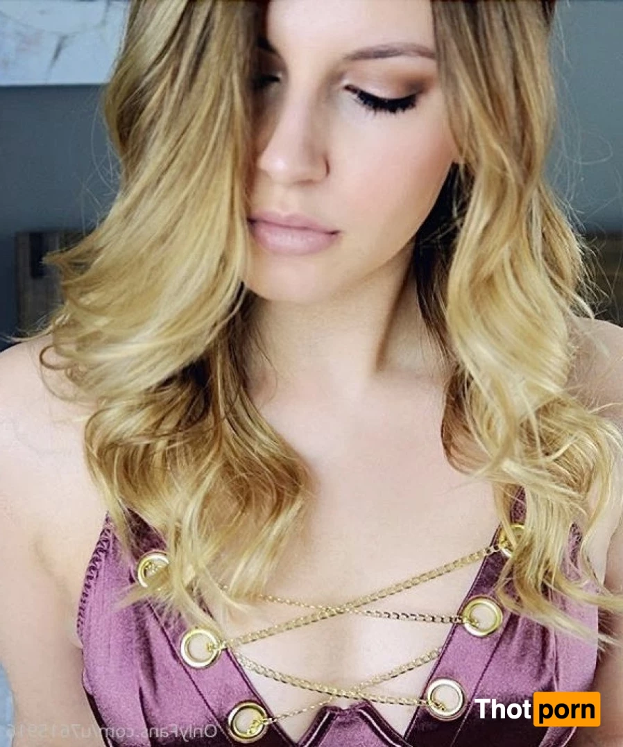 Ashley Elizabeth 2571009