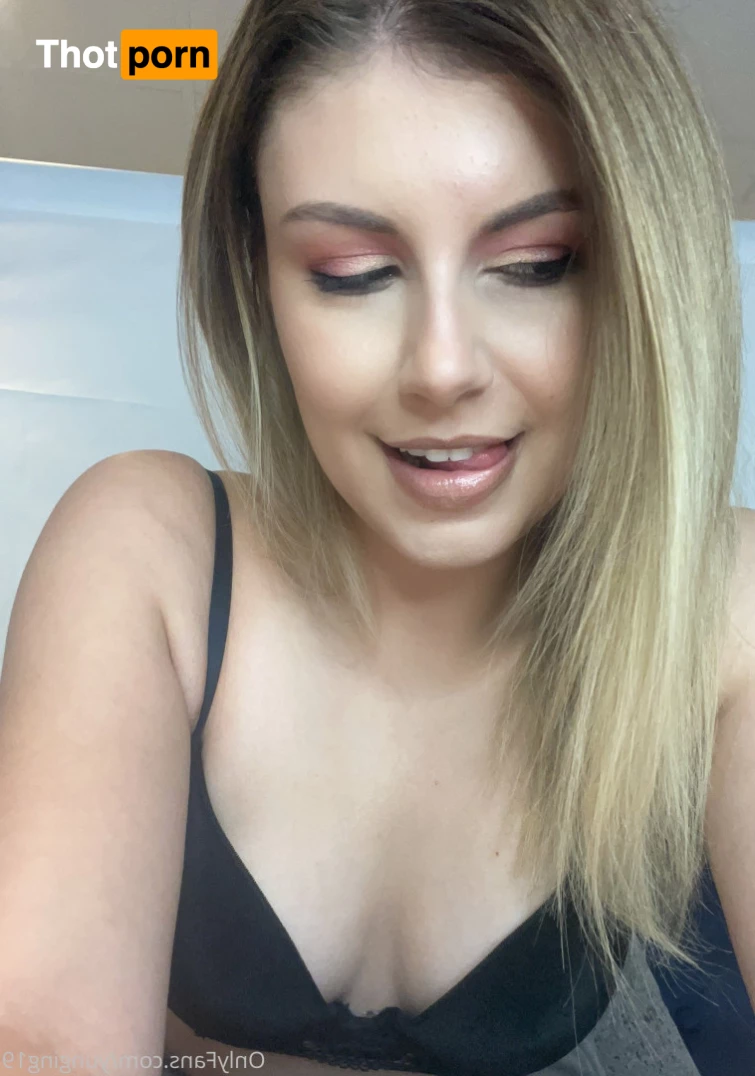 Ashley Elizabeth 5742557