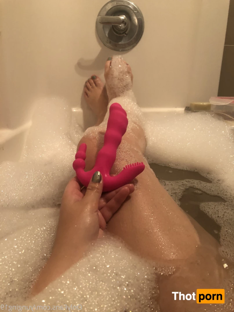 Ashley Elizabeth 5742587