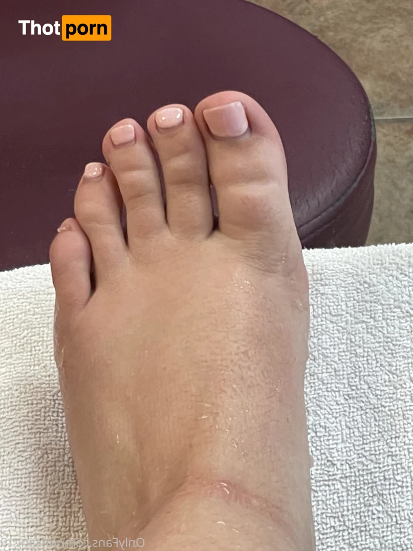 Ashley Elizabeth 5742726