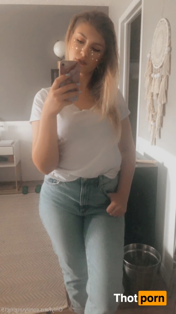 Ashley Elizabeth 5742737