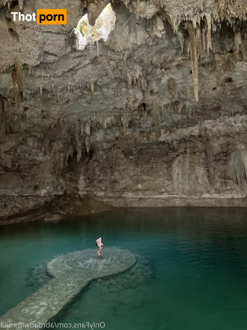 Abroad with Mila 14652305