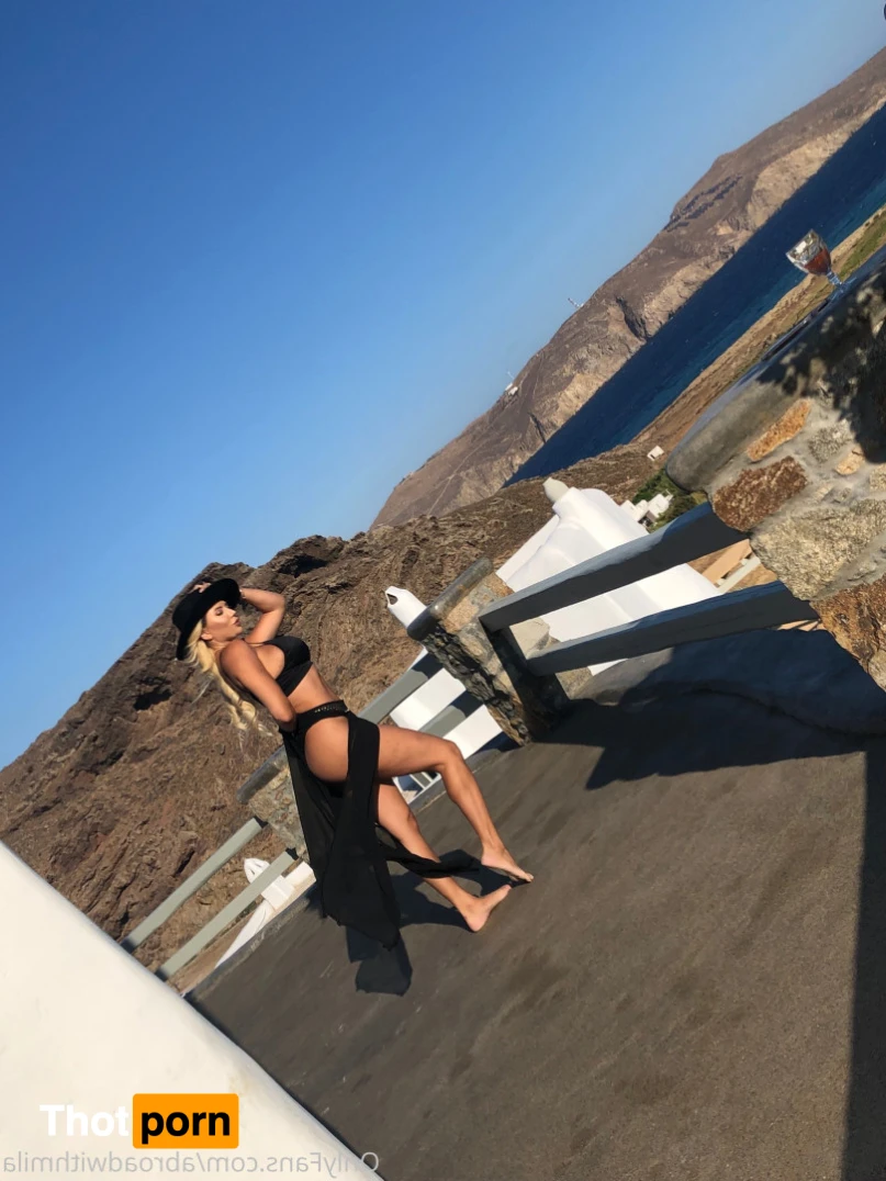 Abroad with Mila 14652598