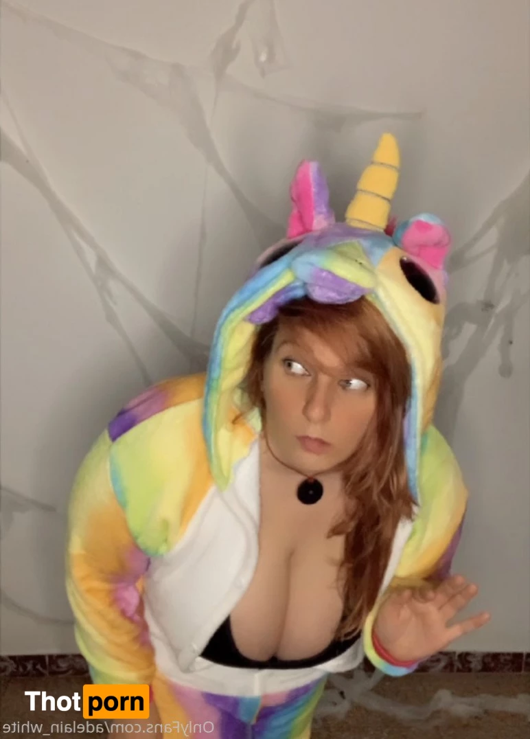 Adelain White 4672111