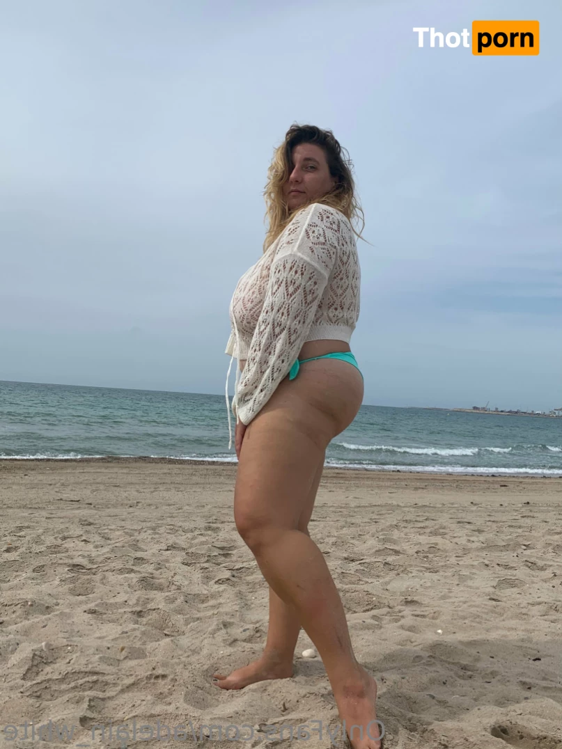 Adelain White 5756252