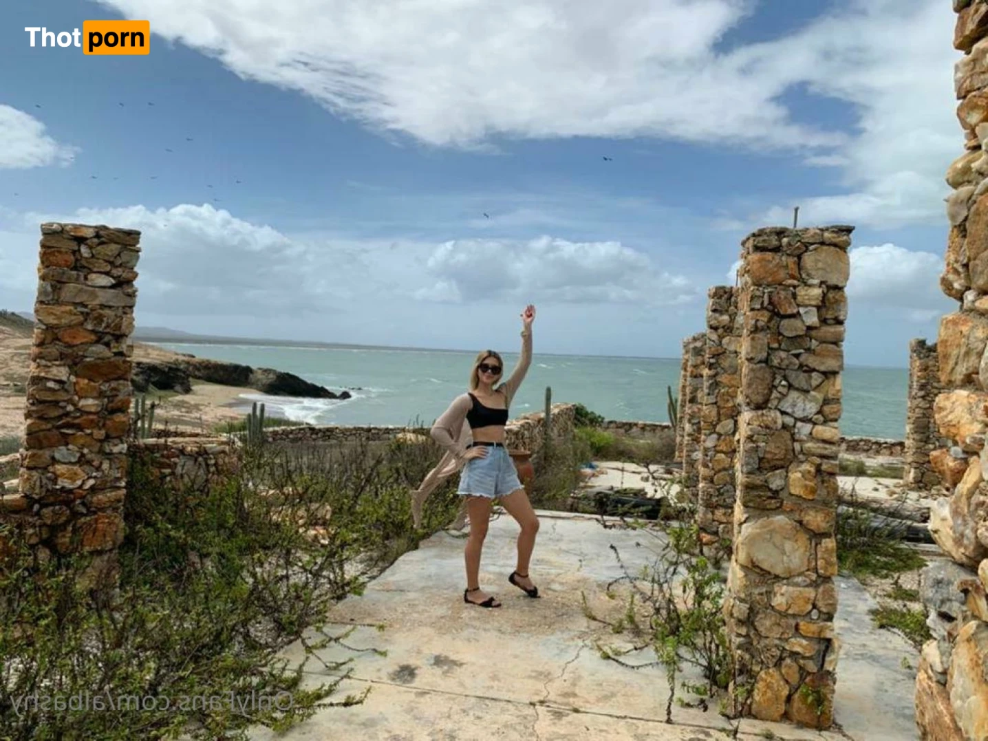 Alba Shy🦋 14620173