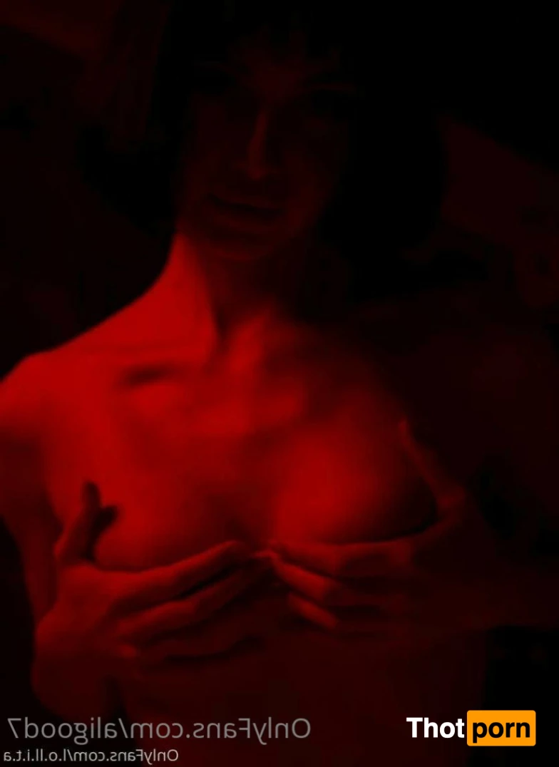 Anjelika Good 5689489