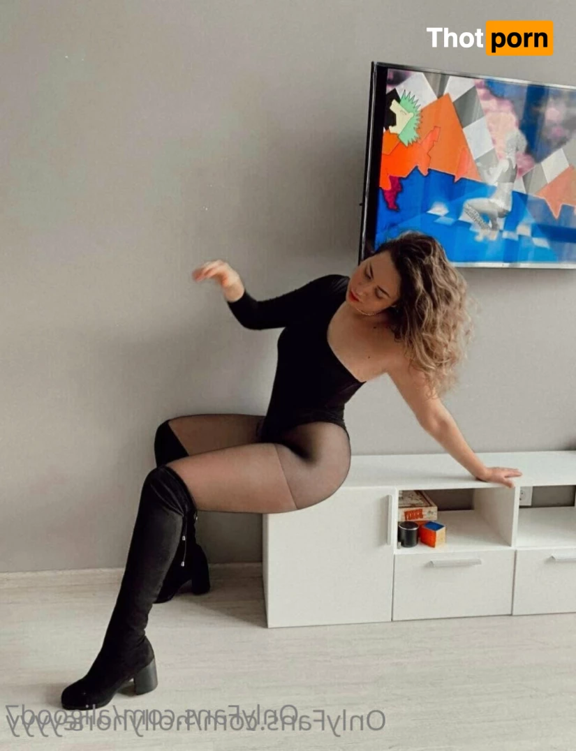 Anjelika Good 5689529