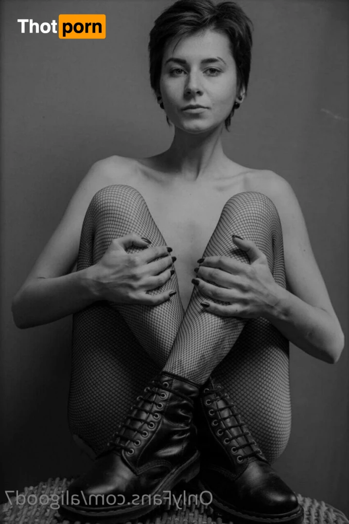 Anjelika Good 5689550