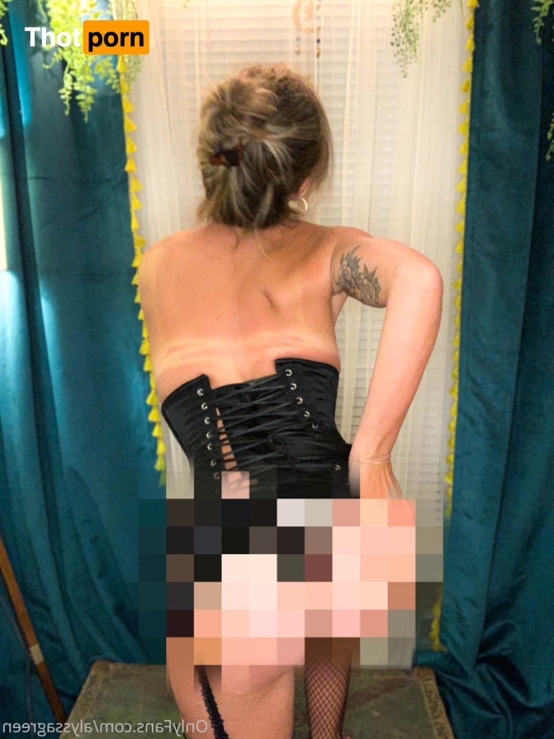 Alyssa Green 5622579