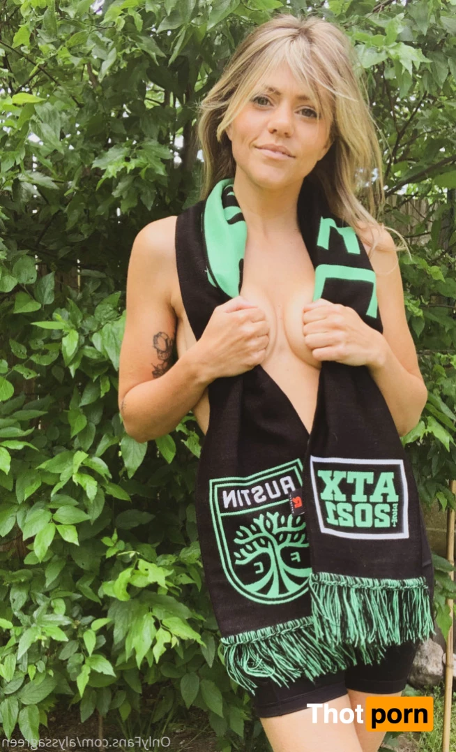 Alyssa Green 5622762