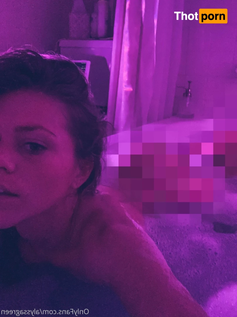 Alyssa Green 5622811