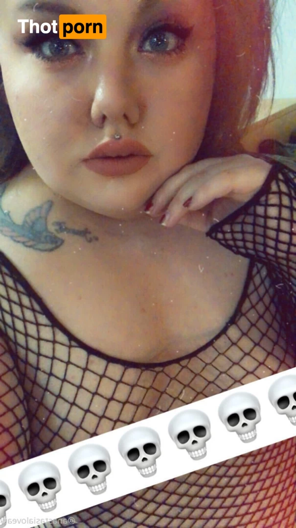 anastasialoveau 5642793