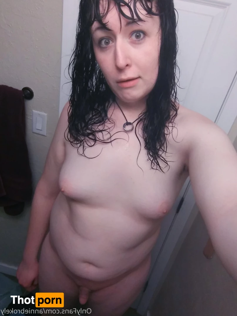 Annie Brokely 5639117